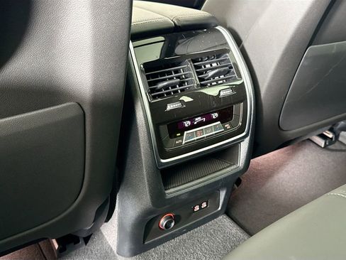 Used 2024 BMW X5 sDrive40i w/ M Sport Package image 16