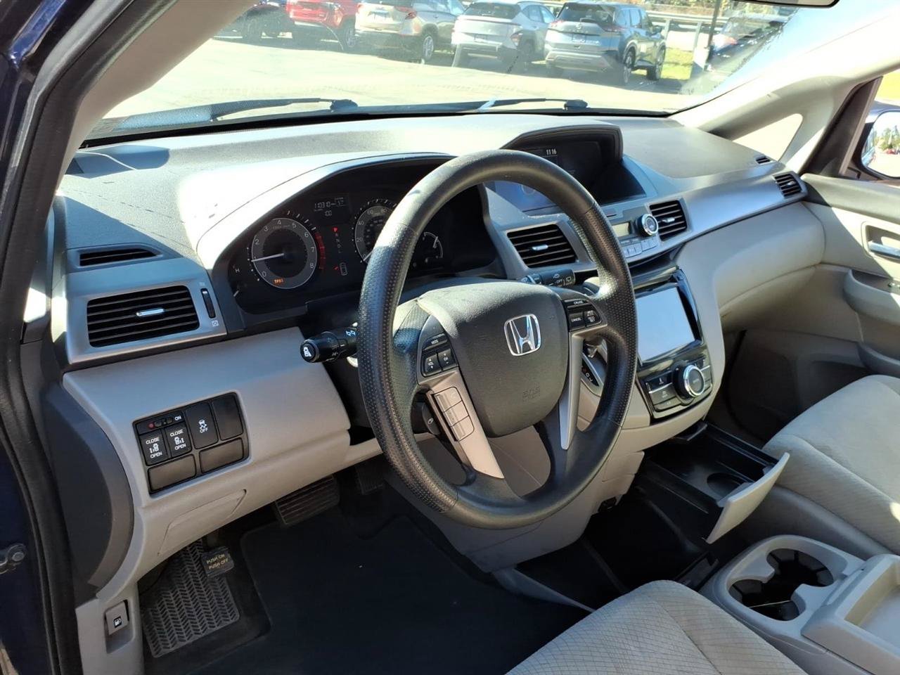 Used 2015 Honda Odyssey EX image 5