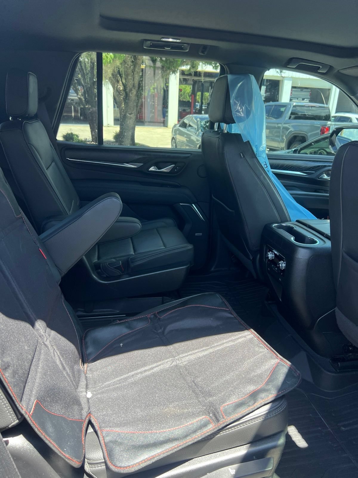 Used 2022 GMC Yukon Denali AWD/4WD image 13