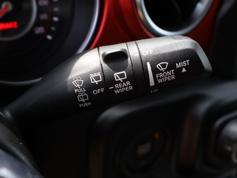 Used 2021 Jeep Wrangler Unlimited Rubicon AWD/4WD image 39