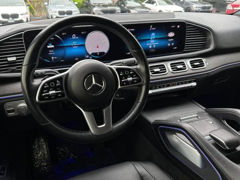 Used 2022 Mercedes-Benz GLE 350 4MATIC w/ AMG Line Exterior image 2