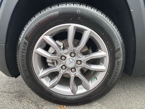 Certified 2022 GMC Terrain SLT image 10