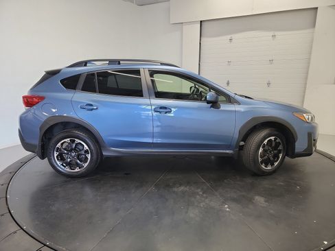 Used 2023 Subaru Crosstrek 2.0i Premium AWD/4WD image 11