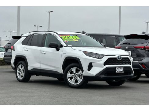 Certified 2020 Toyota RAV4 LE AWD/4WD image 2
