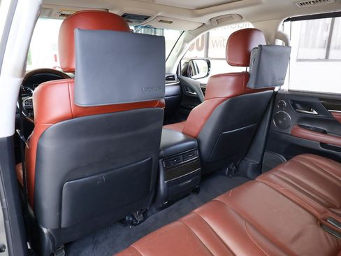 Used 2016 Lexus LX 570 4WD w/ Luxury Package image 48