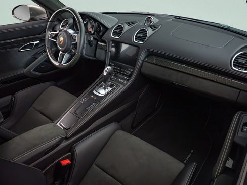 Used 2025 Porsche 718 Cayman GTS RWD image 8