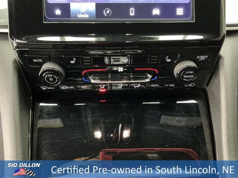 Used 2021 Jeep Grand Cherokee L Laredo image 12