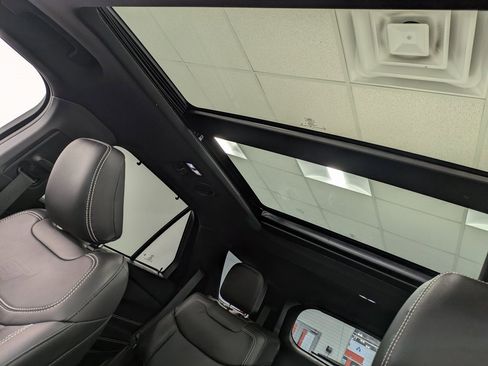 Used 2022 Ford Explorer ST w/ Equipment Group 401A image 20