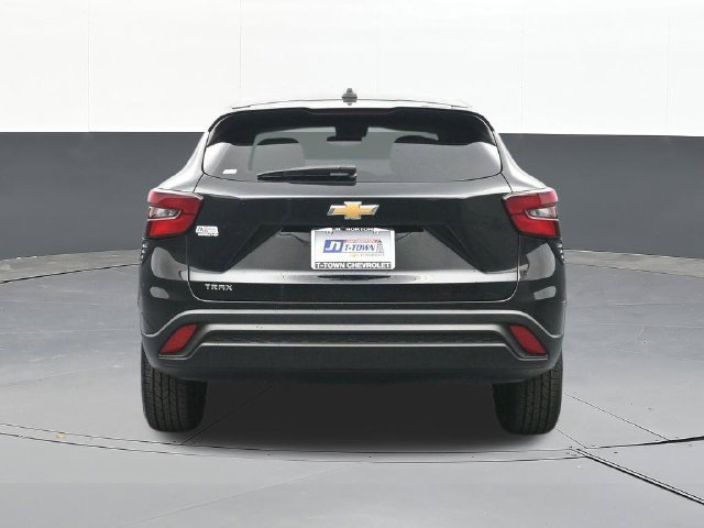 Used 2024 Chevrolet Trax LS FWD image 10