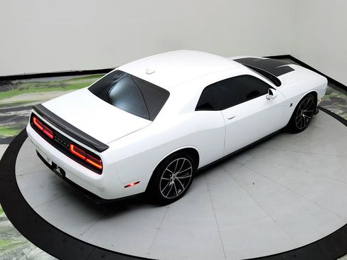 Used 2018 Dodge Challenger R/T Scat Pack RWD image 31
