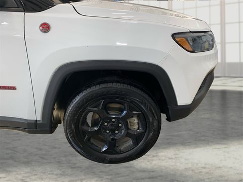 Used 2023 Jeep Compass Trailhawk image 21