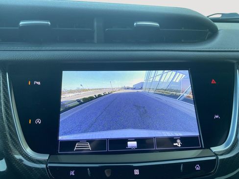 Used 2020 Cadillac XT6 Sport image 16