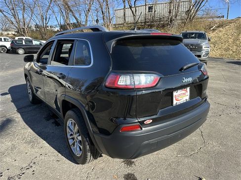 Used 2019 Jeep Cherokee Latitude Plus image 8