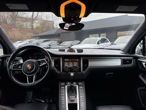 Used 2015 Porsche Macan Turbo image 31