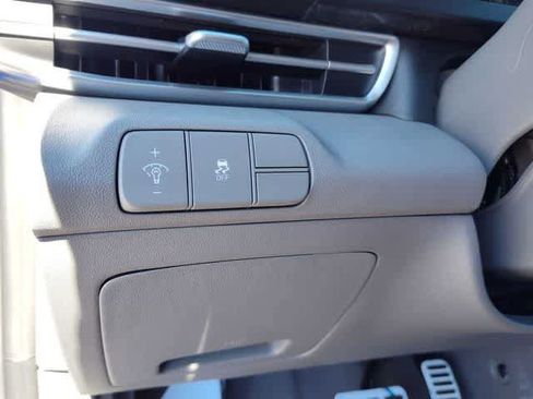 New 2026 Hyundai Elantra SEL Sport FWD image 15