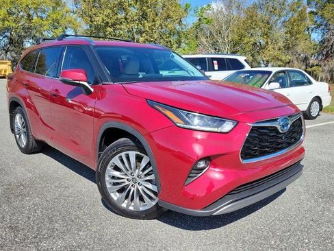 Used 2022 Toyota Highlander Platinum image 8