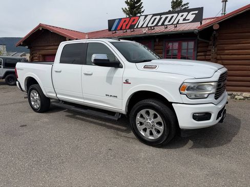 Used 2022 RAM 2500 Laramie AWD/4WD image 1