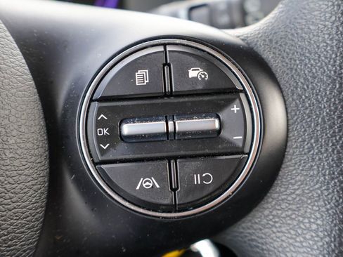 Used 2025 Kia Soul LX w/ LX Technology Package image 13