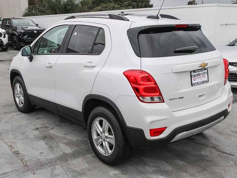 Used 2022 Chevrolet Trax LT w/ LT Convenience Package image 7
