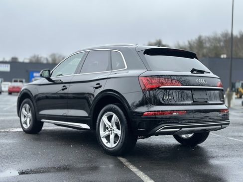 Used 2023 Audi Q5 2.0T Premium w/ Convenience Package image 4