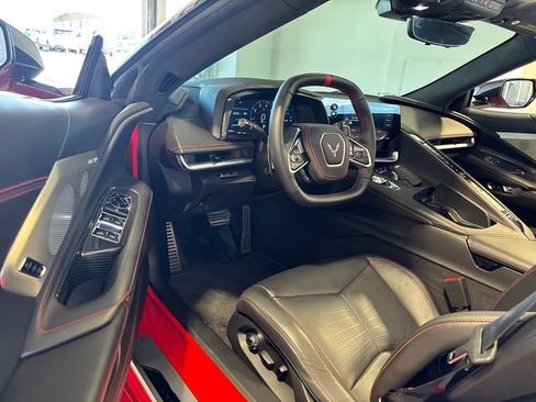 Used 2021 Chevrolet Corvette Stingray Premium Conv w/ Z51 Performance Package RWD image 6