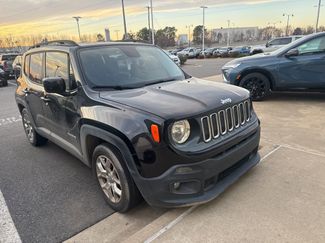 Used 2017 Jeep Renegade Latitude video 2