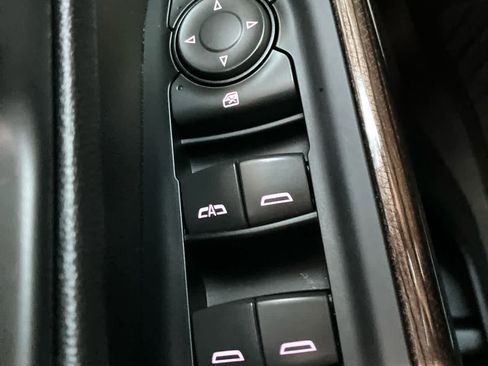 Certified 2023 Chevrolet Silverado 2500 LT w/ Convenience Package image 13