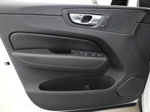Used 2024 Volvo XC60 B5 Plus w/ Protection Package Premier AWD/4WD image 18