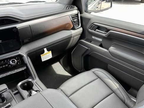 New 2026 GMC Sierra 1500 Denali w/ Denali Reserve Package image 12
