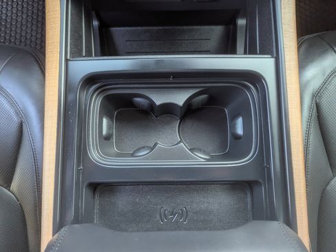 Used 2020 Land Rover Defender 110 X image 27