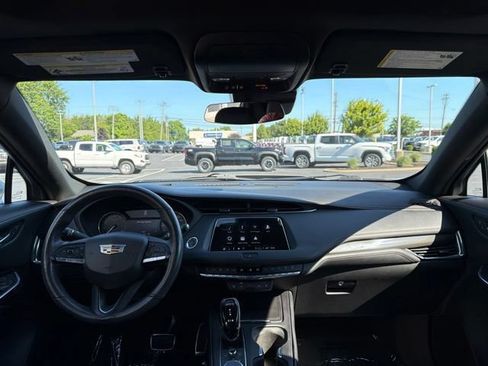 Used 2022 Cadillac XT4 Sport w/ Cold Weather Package AWD/4WD image 13