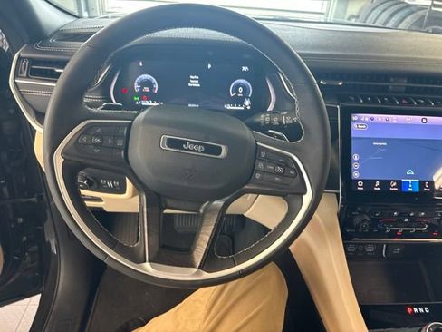 Used 2023 Jeep Grand Cherokee L Limited w/ Luxury Tech Group II RWD image 33