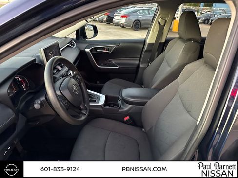 Used 2024 Toyota RAV4 XLE image 17