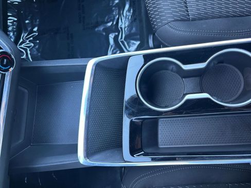 Used 2025 Chevrolet Equinox LT image 40