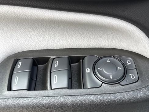 Used 2023 Chevrolet Equinox LT w/ LPO, Floor Liner Package image 15