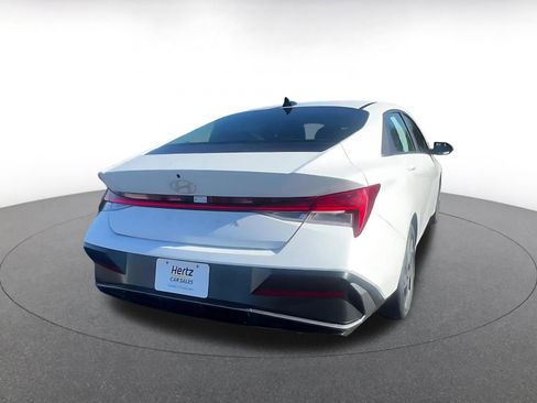 Used 2025 Hyundai Elantra SEL image 15