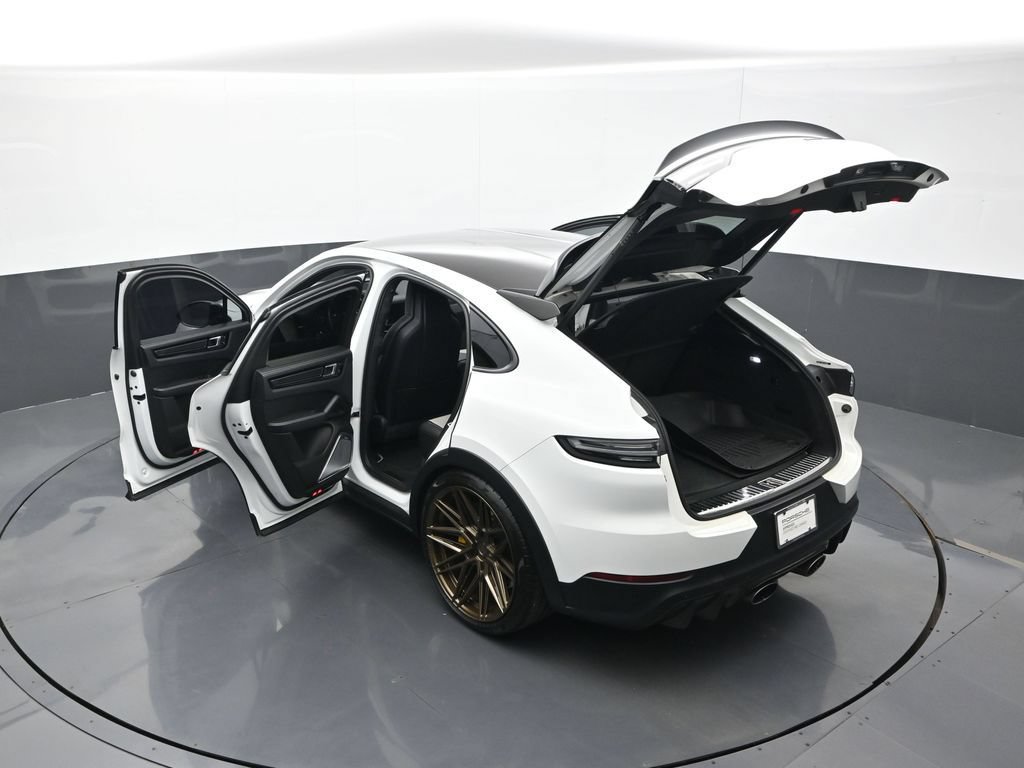 Certified 2023 Porsche Cayenne Turbo GT AWD/4WD image 28