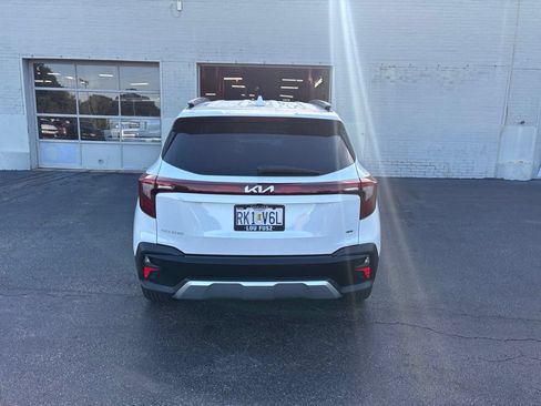 Used 2024 Kia Seltos S AWD/4WD image 4