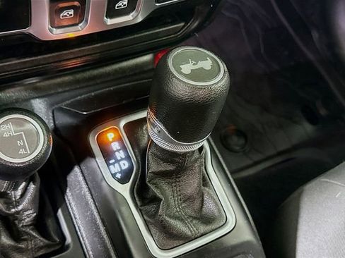Used 2021 Jeep Wrangler Sport AWD/4WD image 22