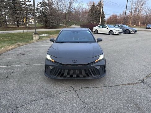Used 2025 Toyota Camry SE w/ Multimedia Upgrade Package image 8