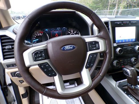 Used 2019 Ford F150 Lariat w/ Equipment Group 502A Luxury AWD/4WD image 14