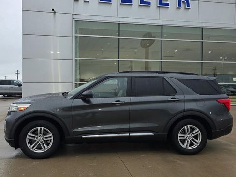 Used 2020 Ford Explorer XLT w/ Equipment Group 202A RWD image 3