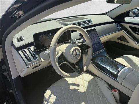 Used 2024 Mercedes-Benz S 580 4MATIC Sedan image 9