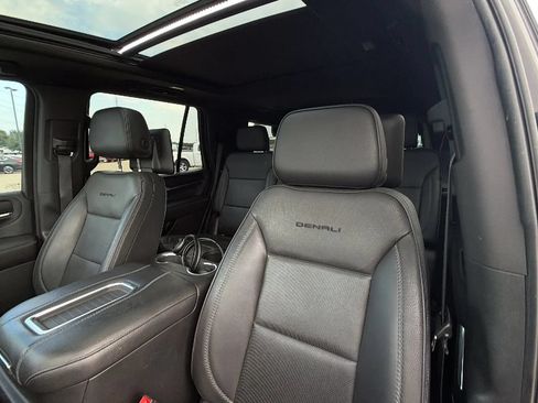 Used 2021 GMC Yukon Denali w/ Denali Premium Package AWD/4WD image 59