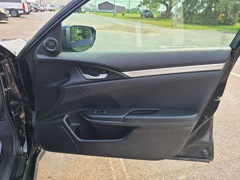 Used 2019 Honda Civic Sport image 15
