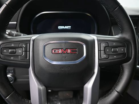 Used 2024 GMC Yukon SLT AWD/4WD image 12