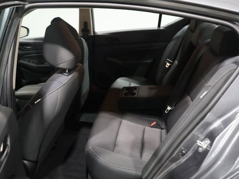 Used 2024 Nissan Altima 2.5 S image 16