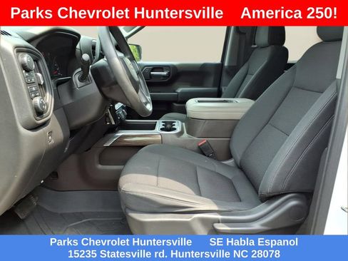 Certified 2020 Chevrolet Silverado 1500 Custom w/ Custom Value Package AWD/4WD image 13