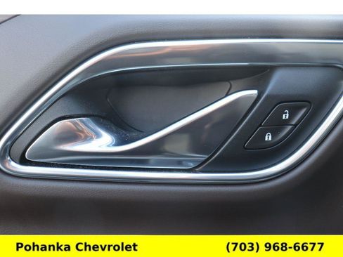 Used 2021 Chevrolet Suburban LT w/ LT Signature Package image 26