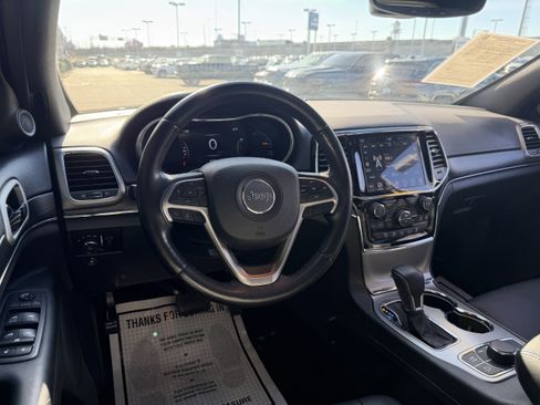 Used 2020 Jeep Grand Cherokee Limited image 29